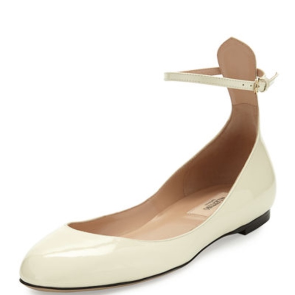 Valentino Garavani Shoes - ❌SOLD❌ NIB! Valentino Garavani Ballerina Flat